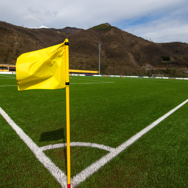 Futbol Korner Direği